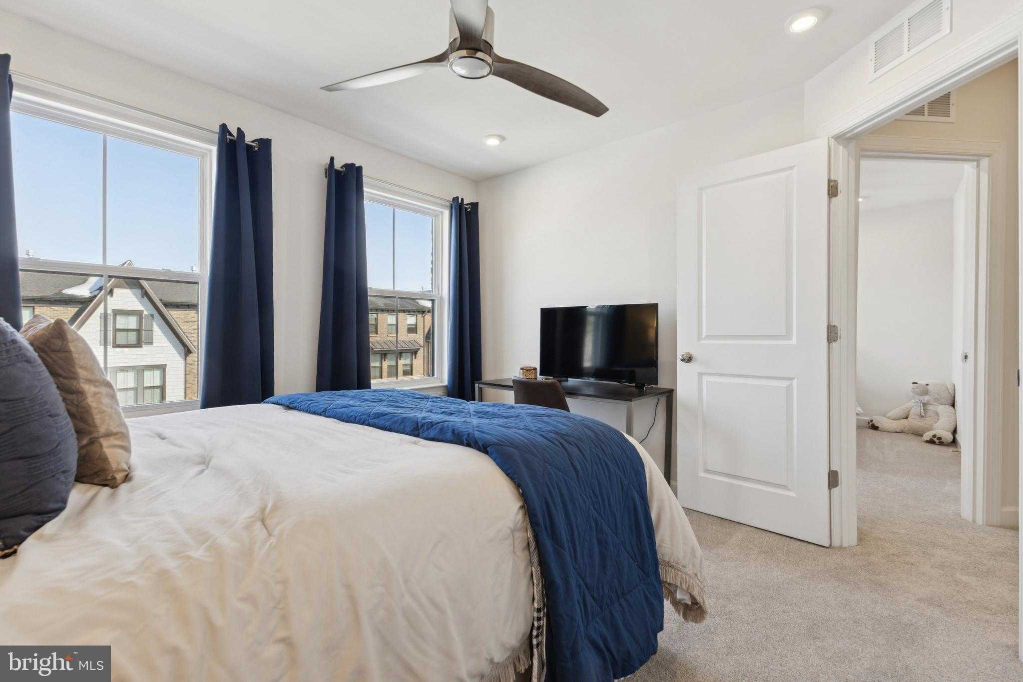 8102 Zoe Pl photo 23