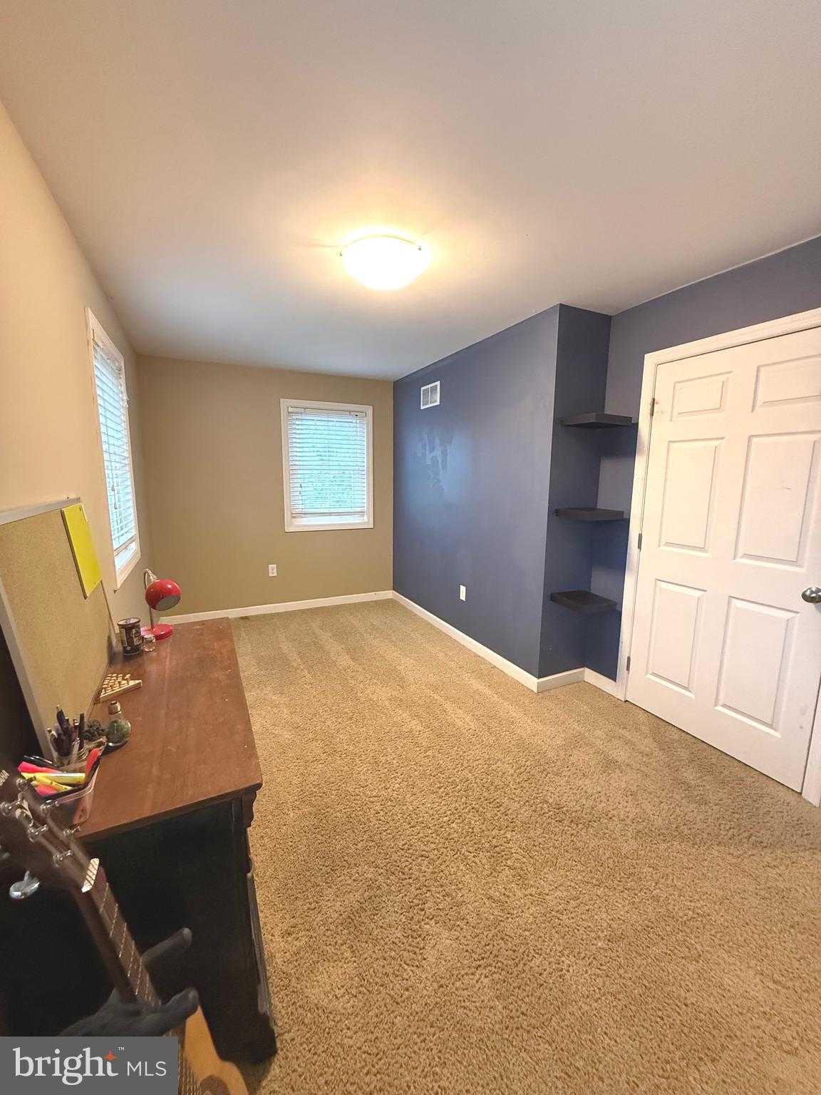 901 Spring Garden St photo 32