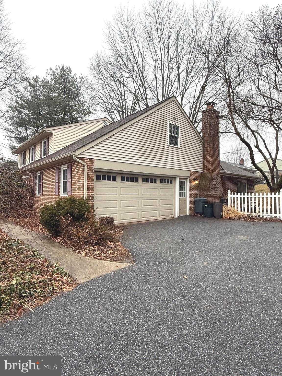 901 Spring Garden St photo 49