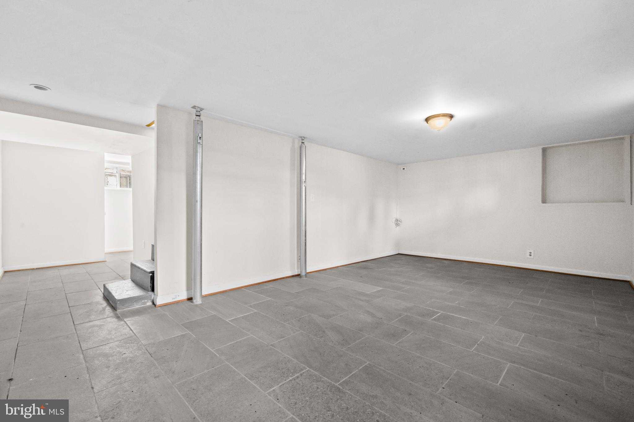 3209 Varnum St photo 32