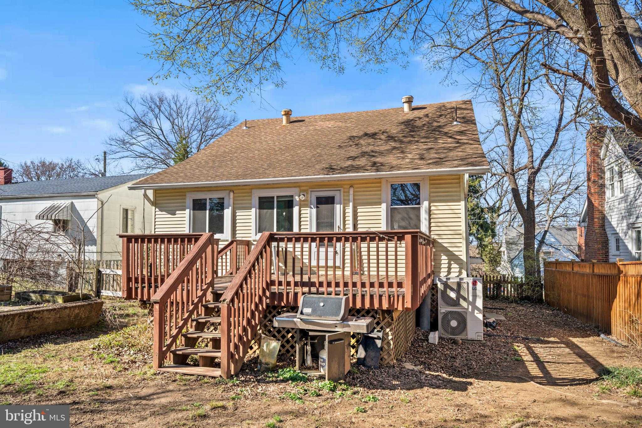 3209 Varnum St photo 34