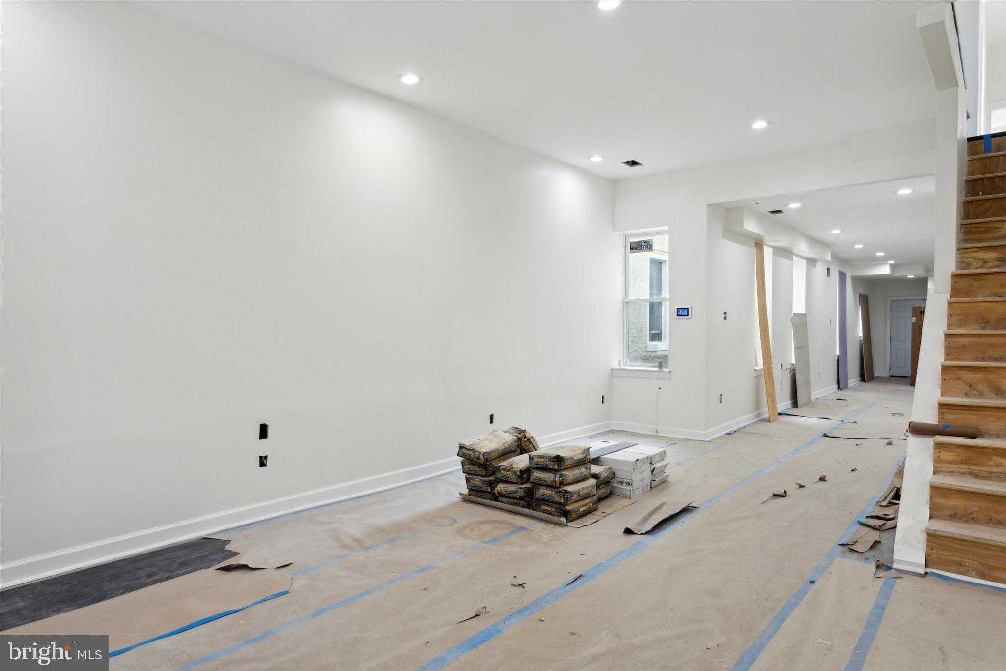 3054 N 15th St photo 4