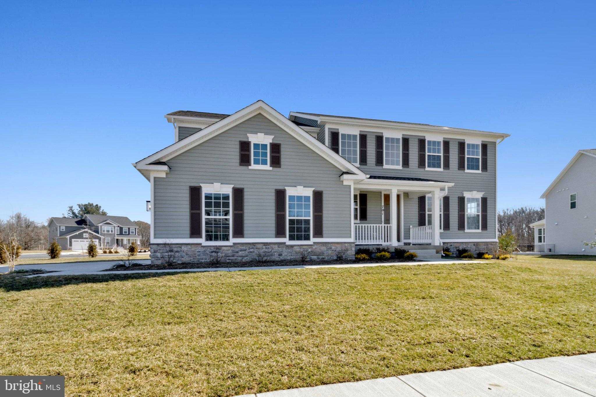 701 Pineapple CT photo 3