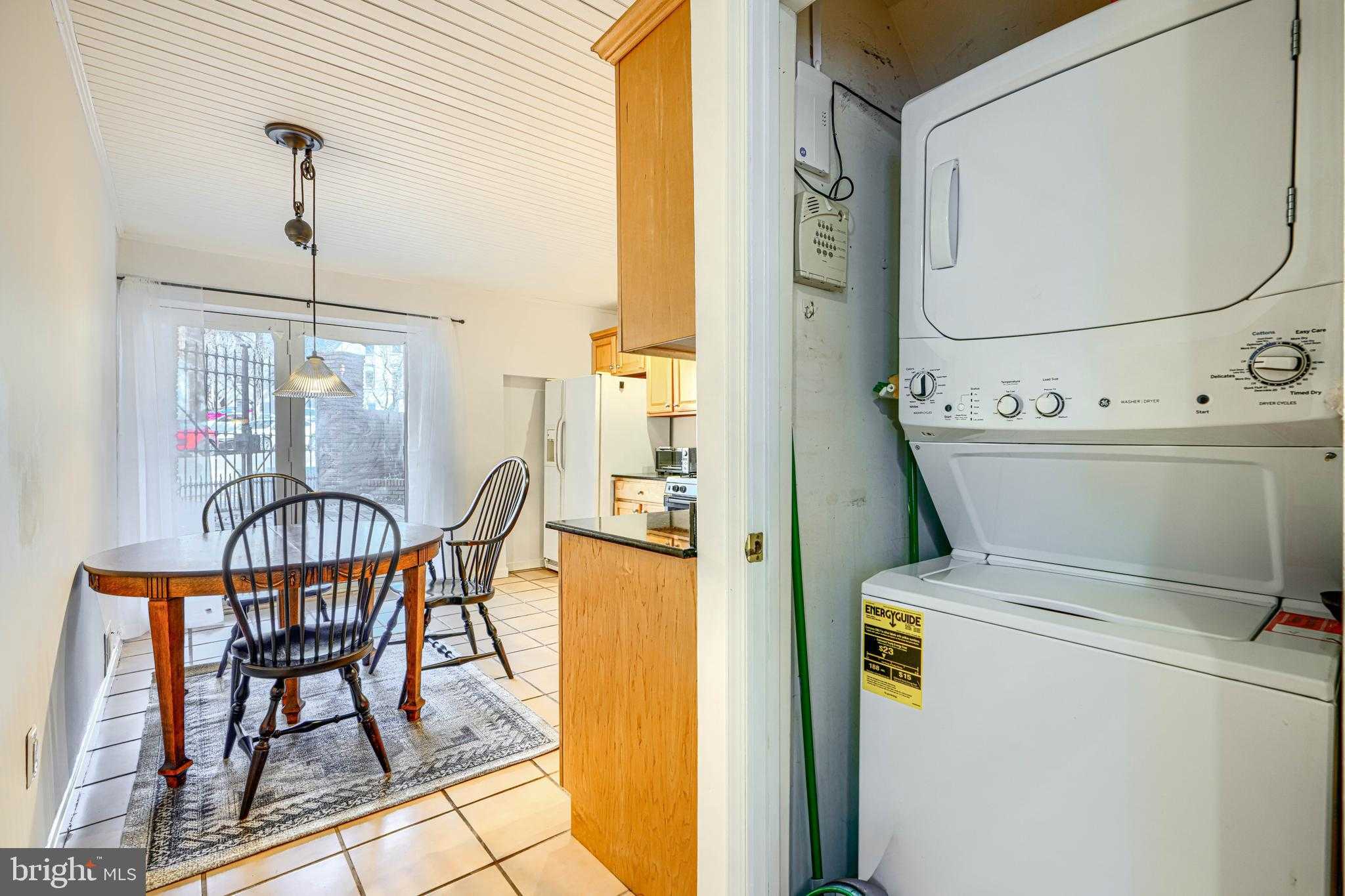 2102 Cambridge St photo 8