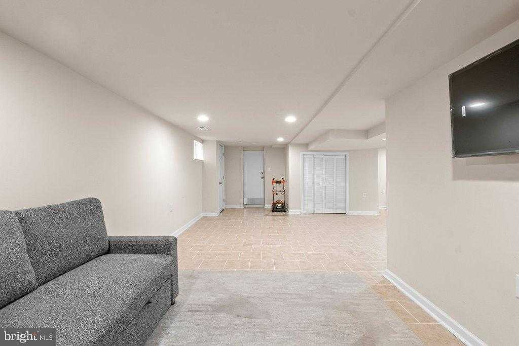 4919 Harford Rd photo 44