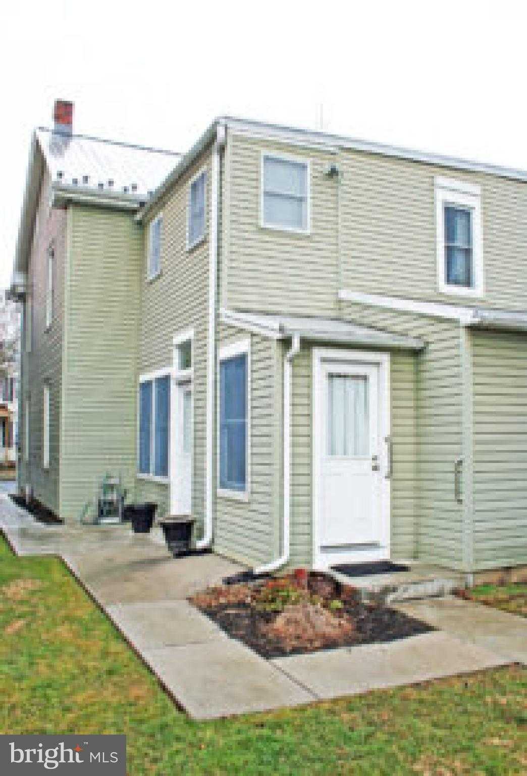 147 S Spruce St photo 7