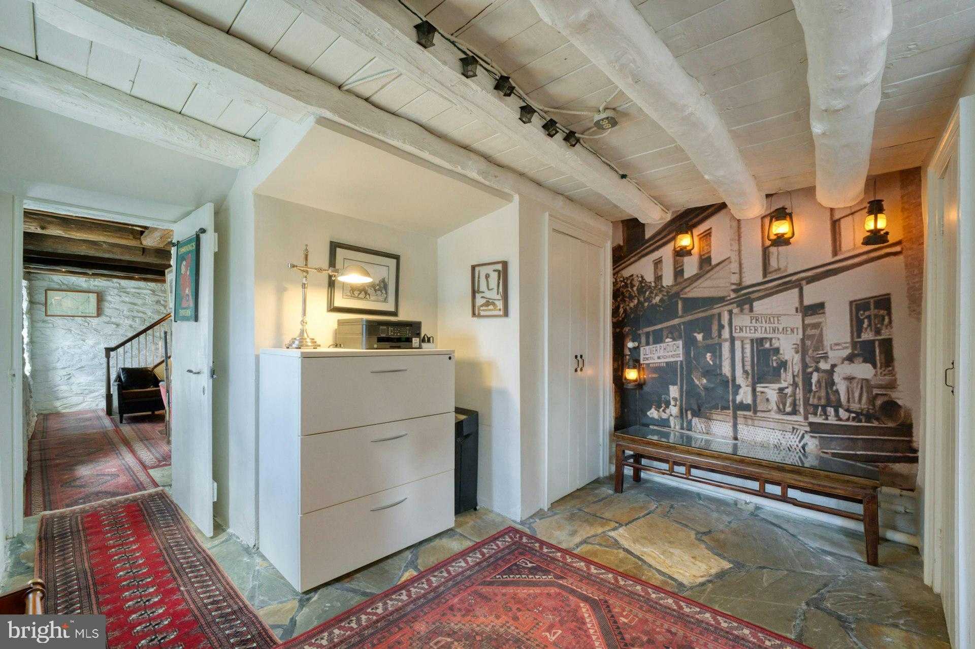 40162 Main St photo 10