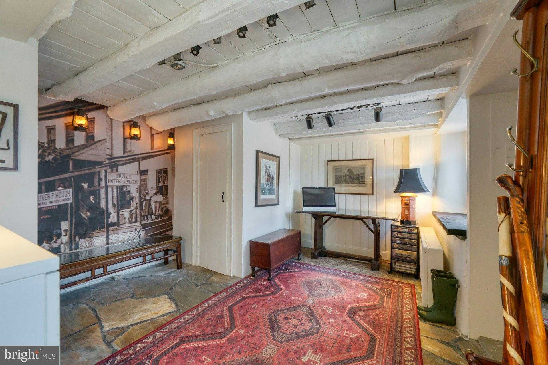 40162 Main St photo 8