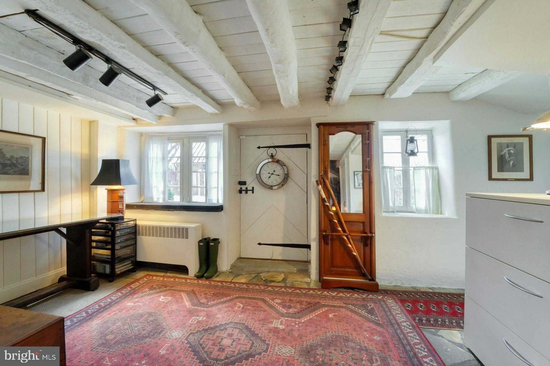 40162 Main St photo 9