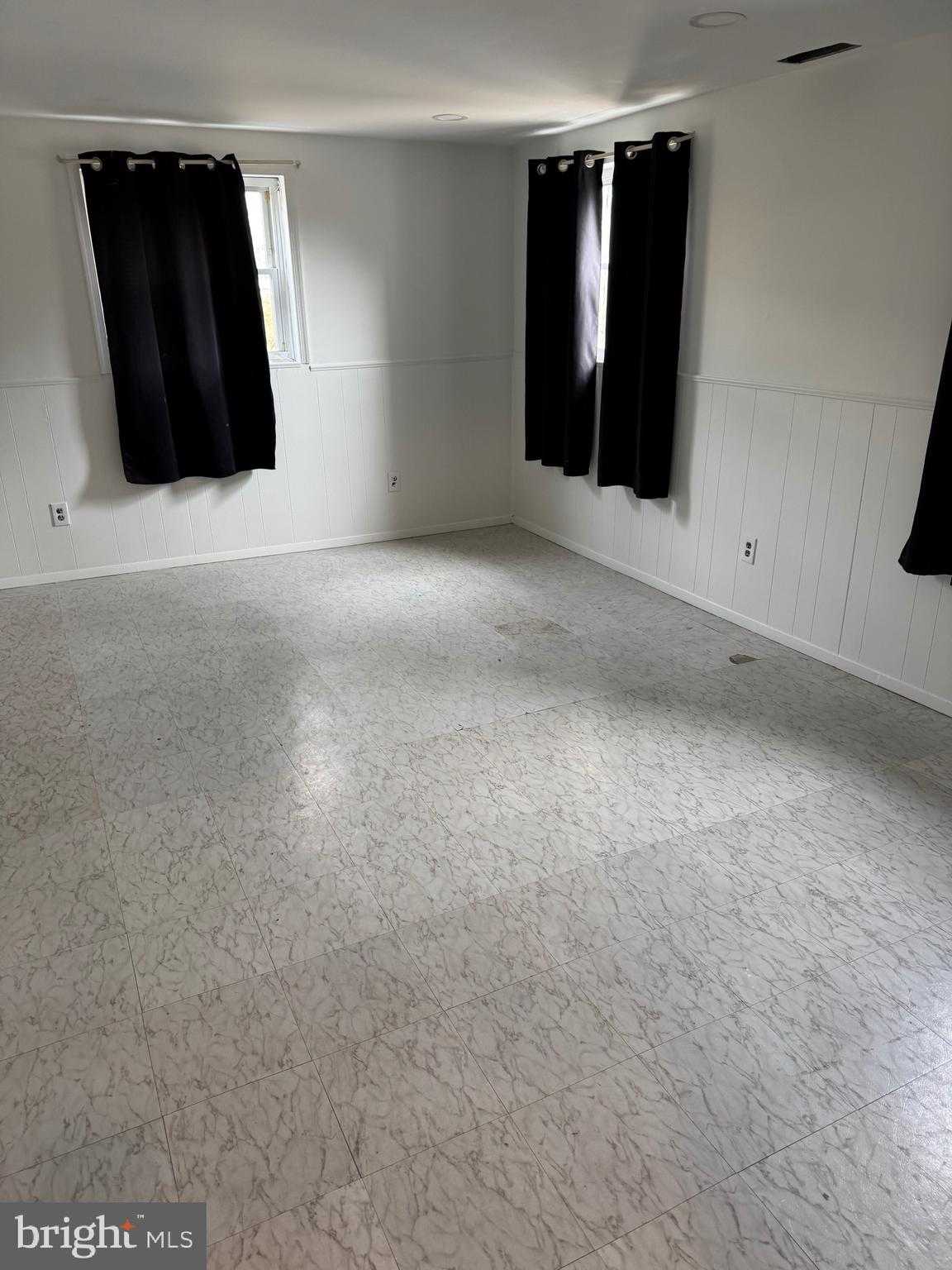 211 Prenton St photo 22