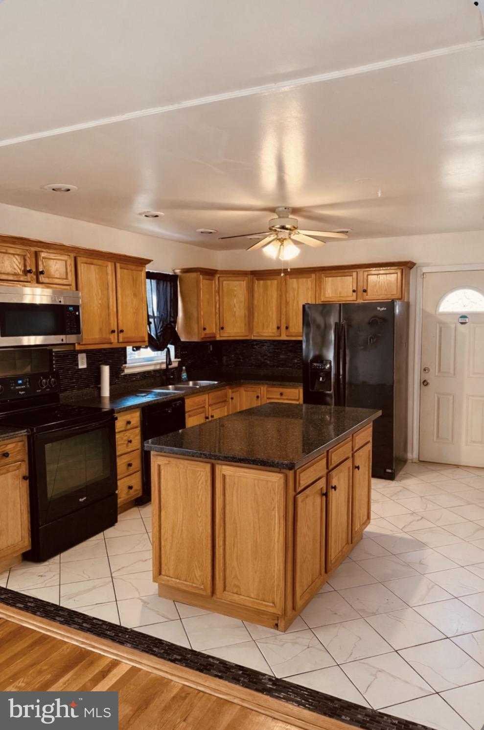 211 Prenton St photo 5