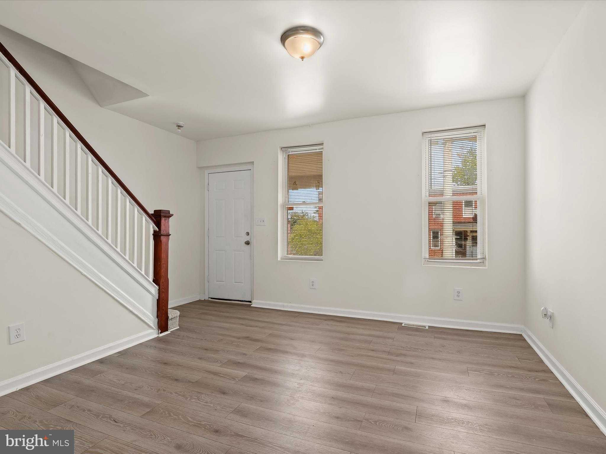 3211 Elmley Ave photo 4