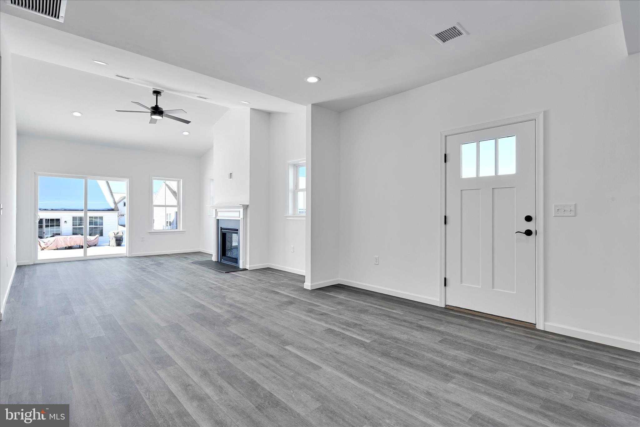 131 Hillard Fld photo 7