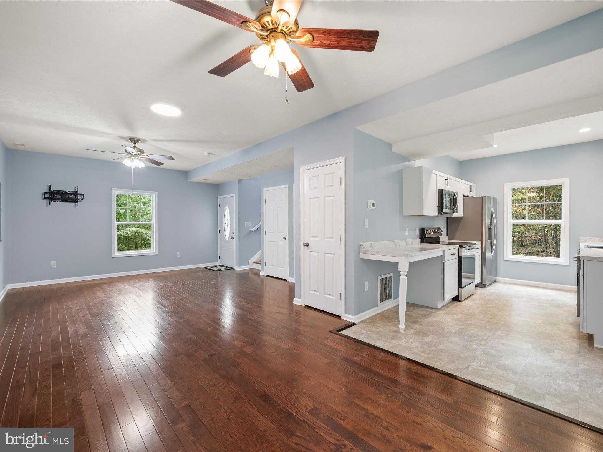 513 Pheasant Dr photo 11