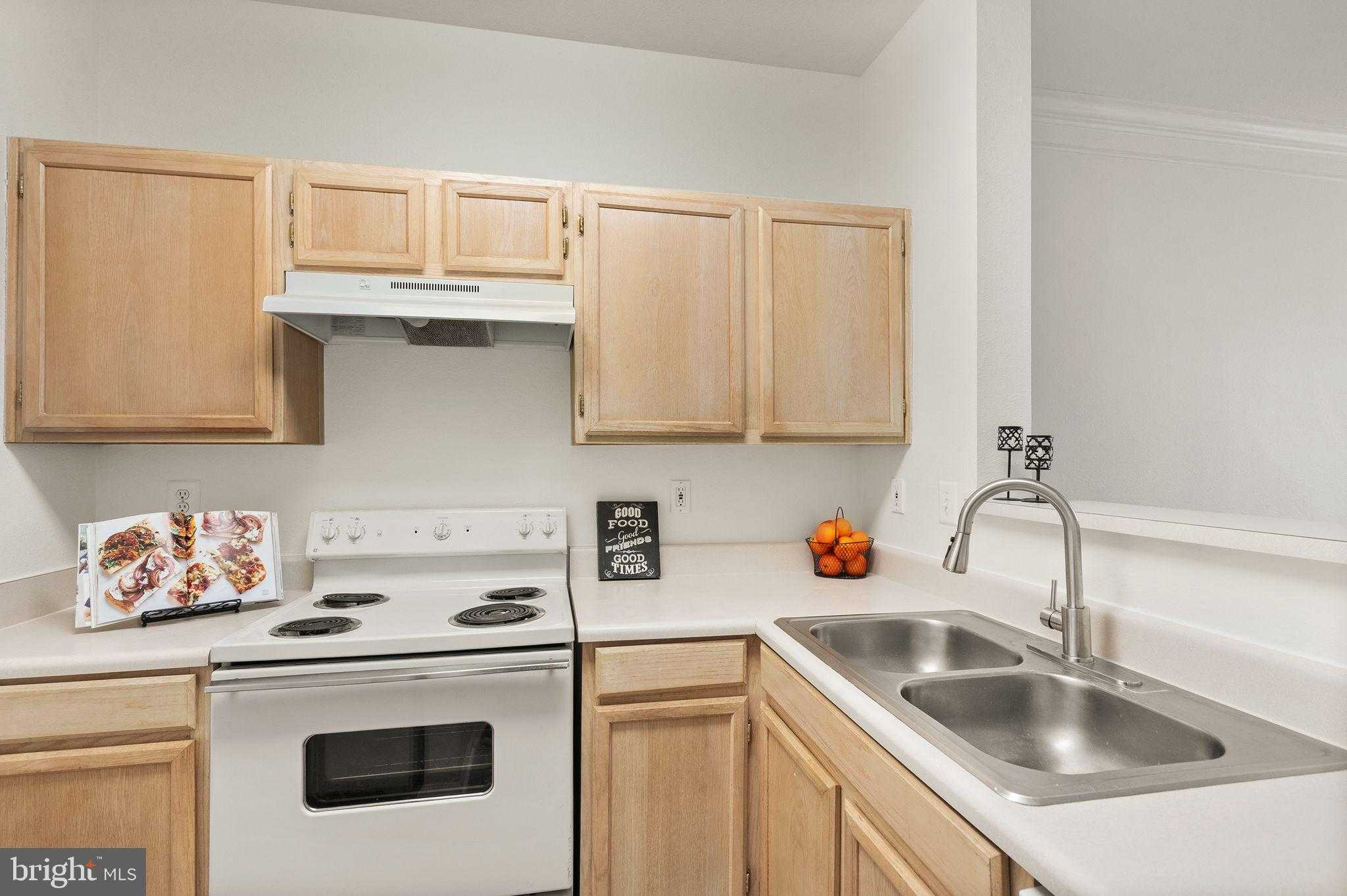 1601 Spring Gate Dr Unit 1116 photo 12