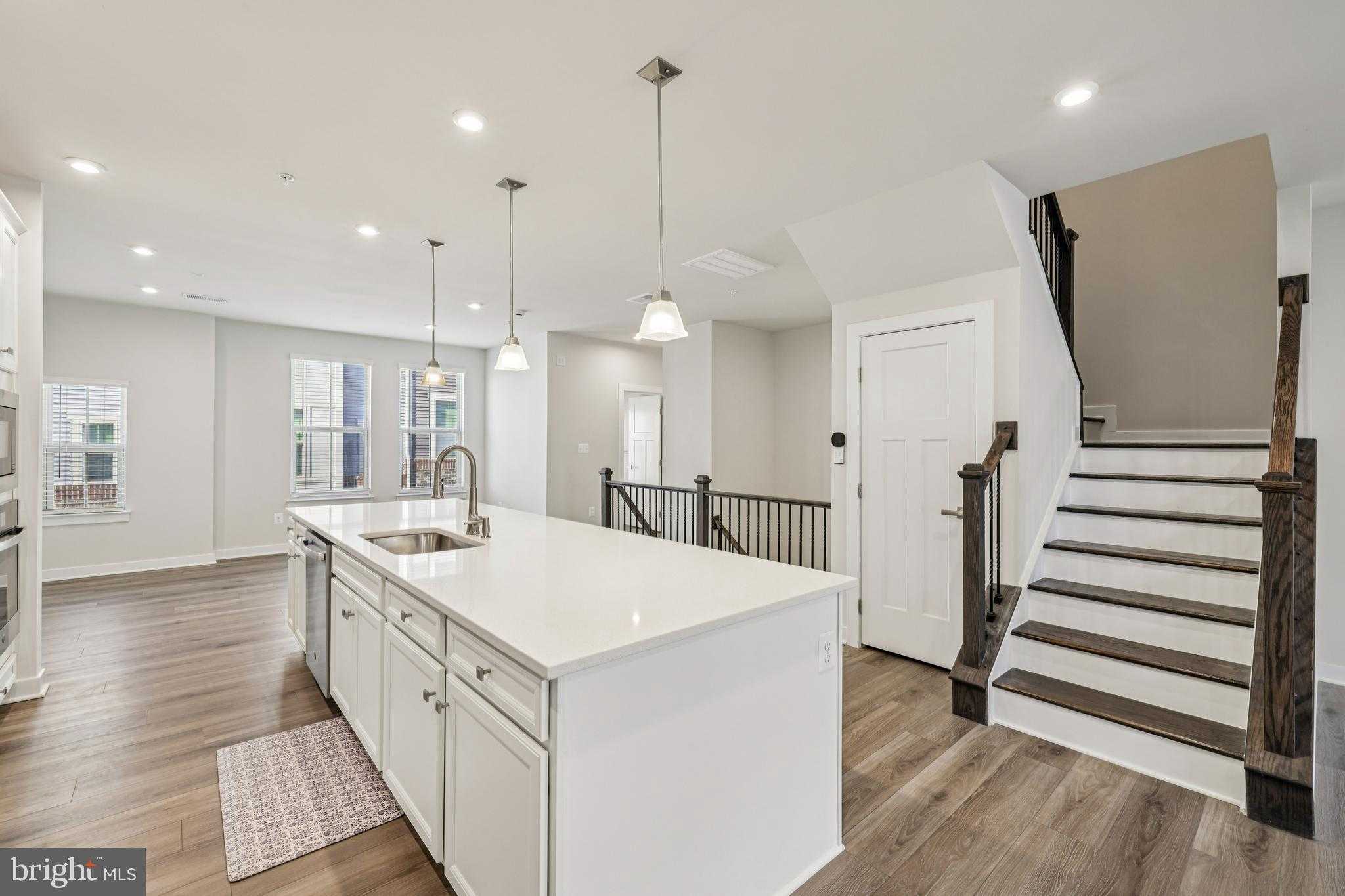 2528 Verona Pl Unit B photo 14