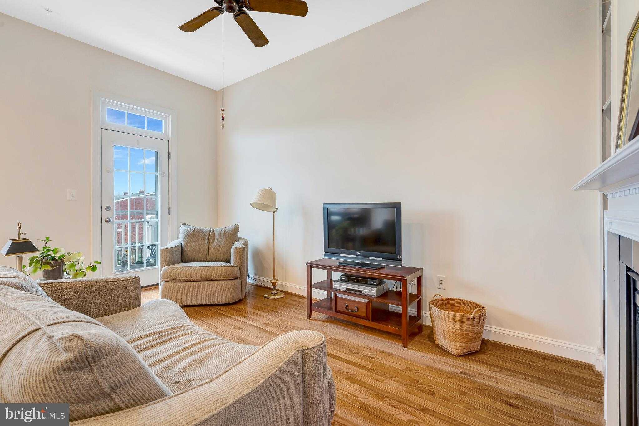 3534 Goddard Way photo 24