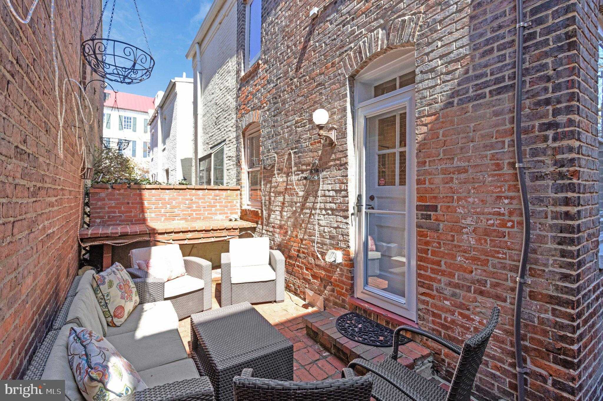 226 N Saint Asaph St photo 49