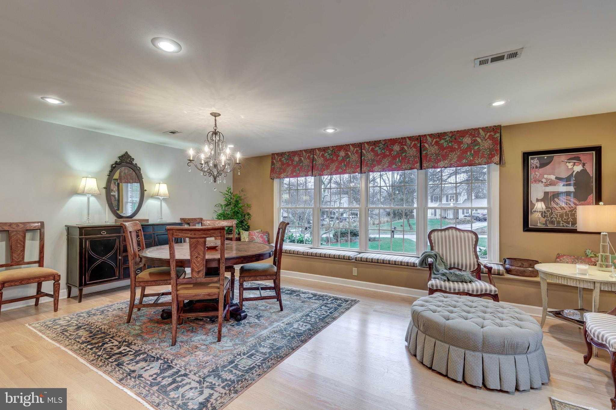 832 Winchester Dr photo 15