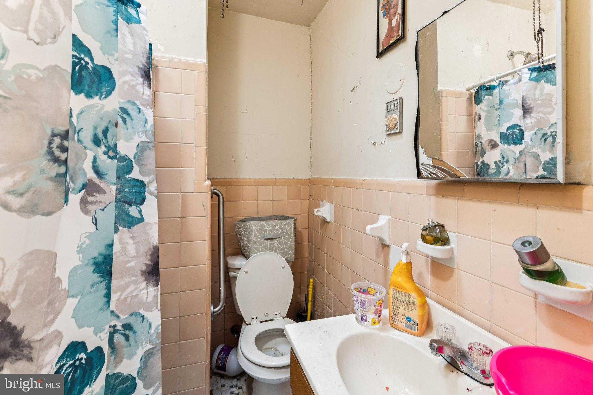 5630 N 18th St photo 7