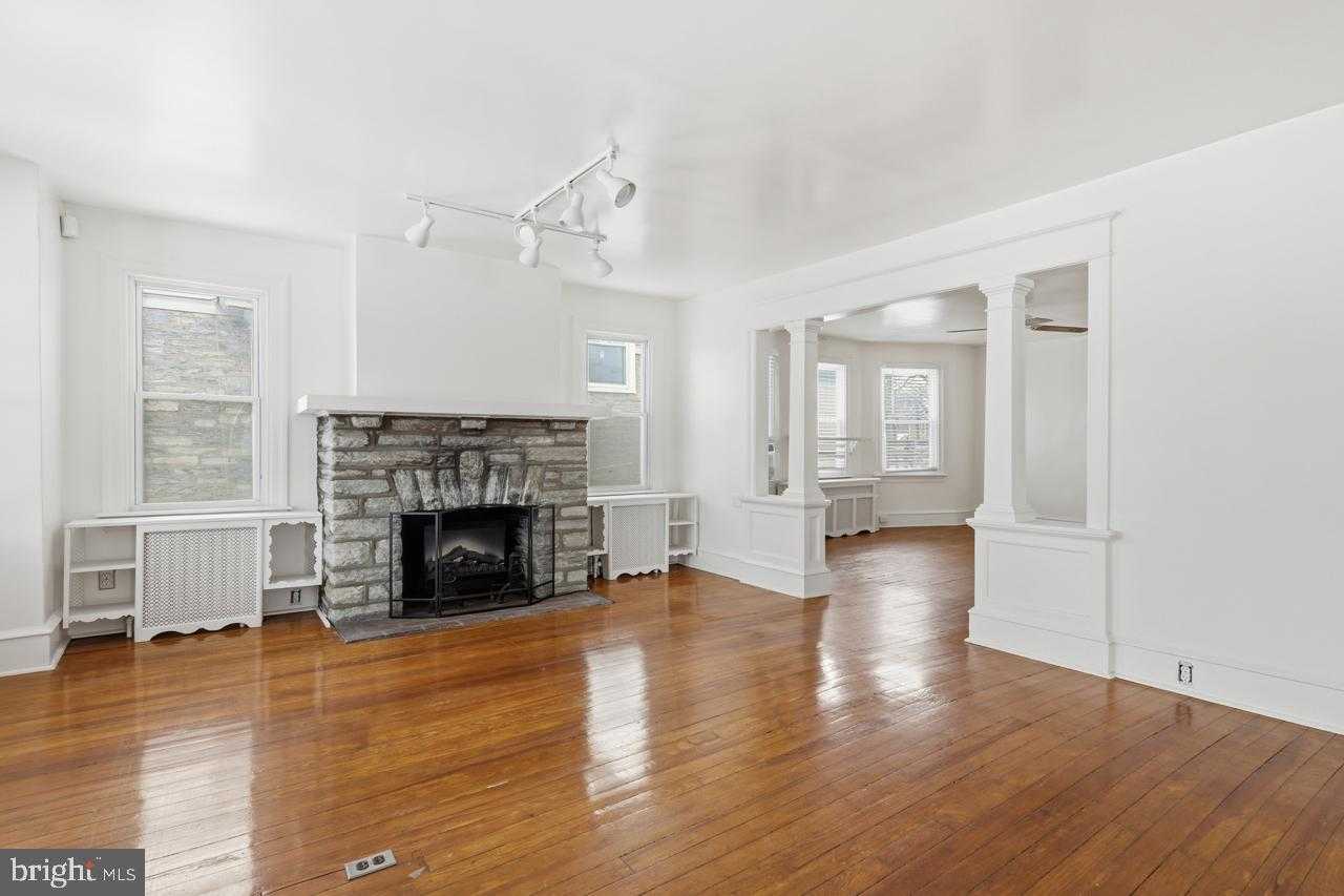 221 S Easton Rd photo 7