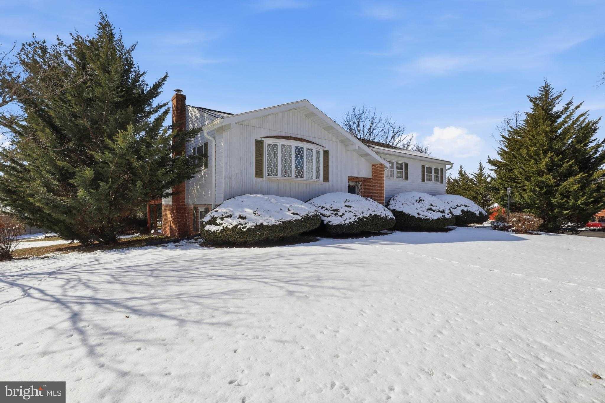 5200 Harmony Grove Rd photo 3