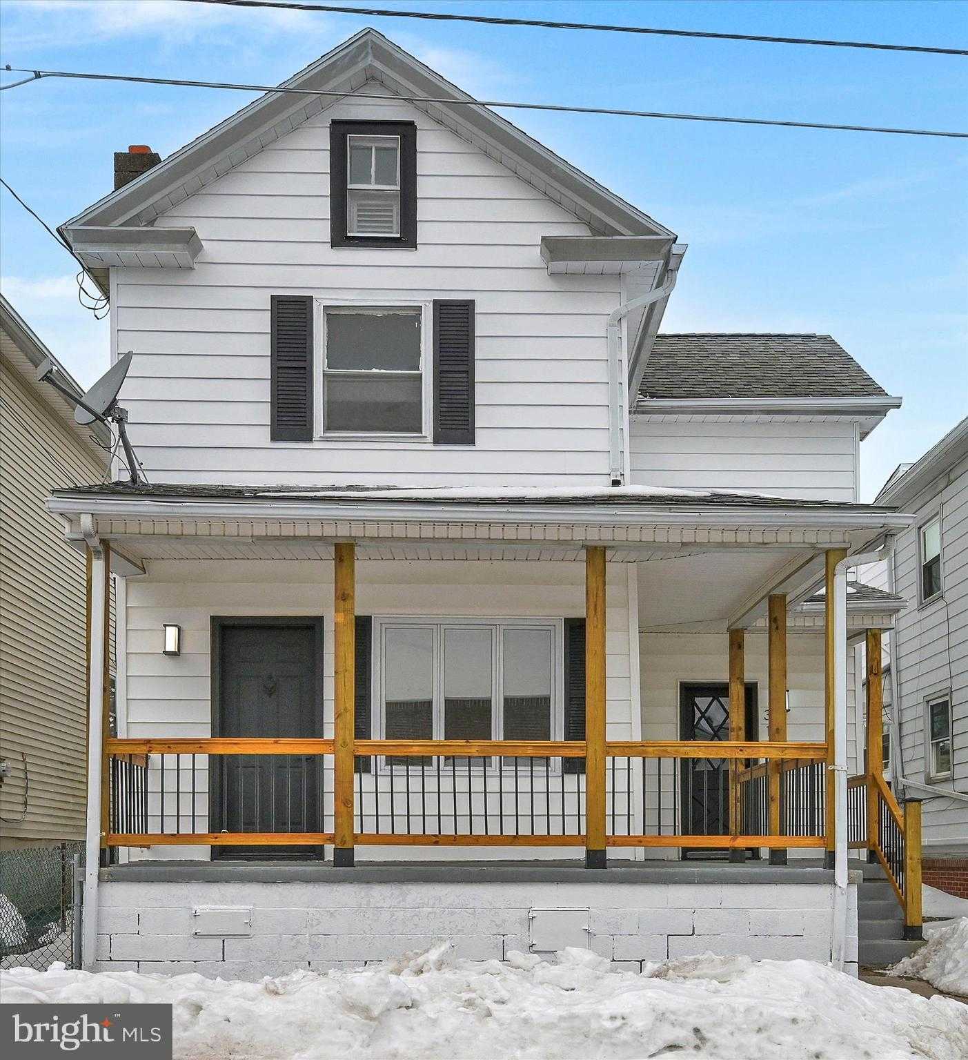 317 E Melrose St photo 3