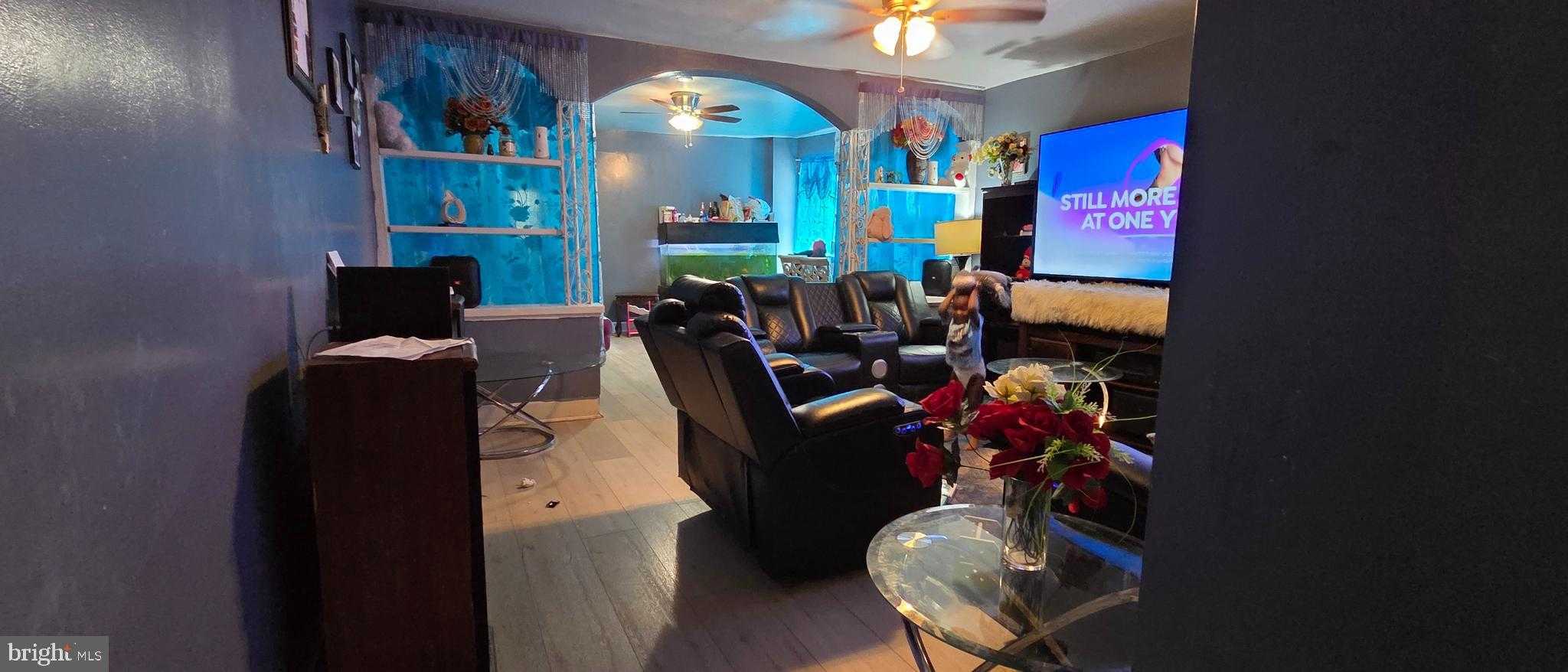 208 Walnut St photo 9