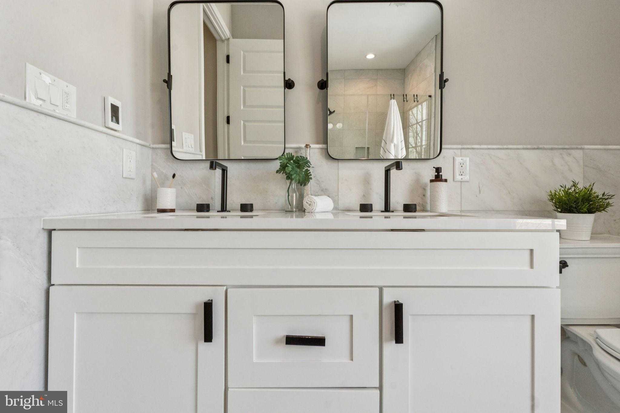 2518 Waverly St photo 21