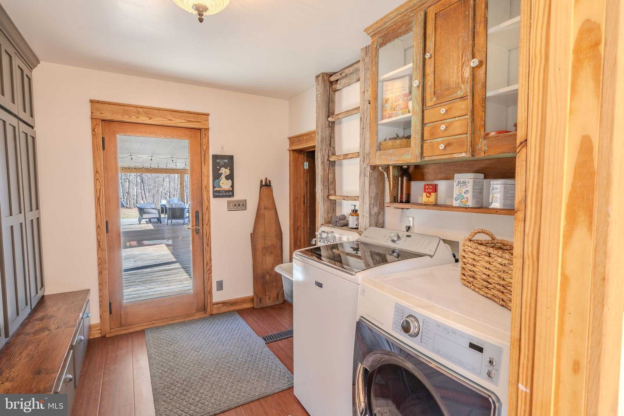 651 Robinson Rd photo 5