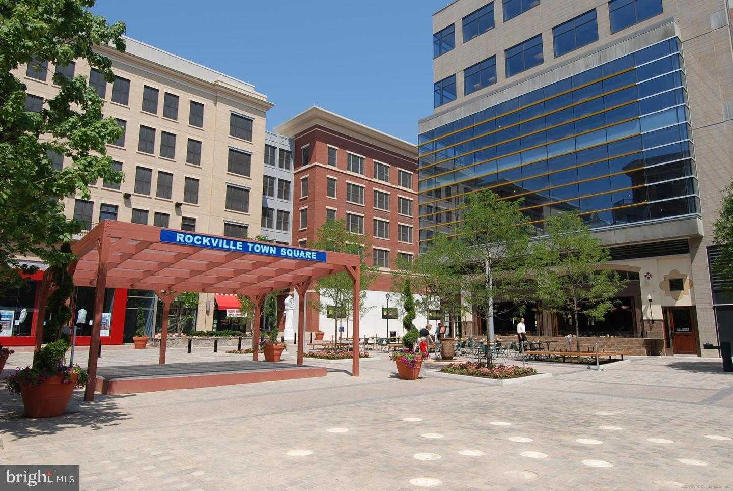 705 College Pkwy photo 51