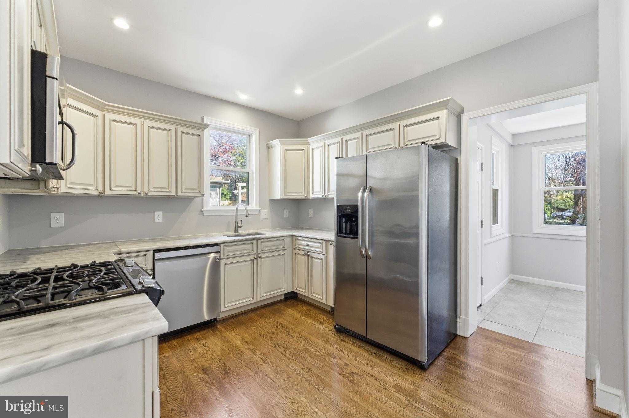 8209 Flower Ave photo 17