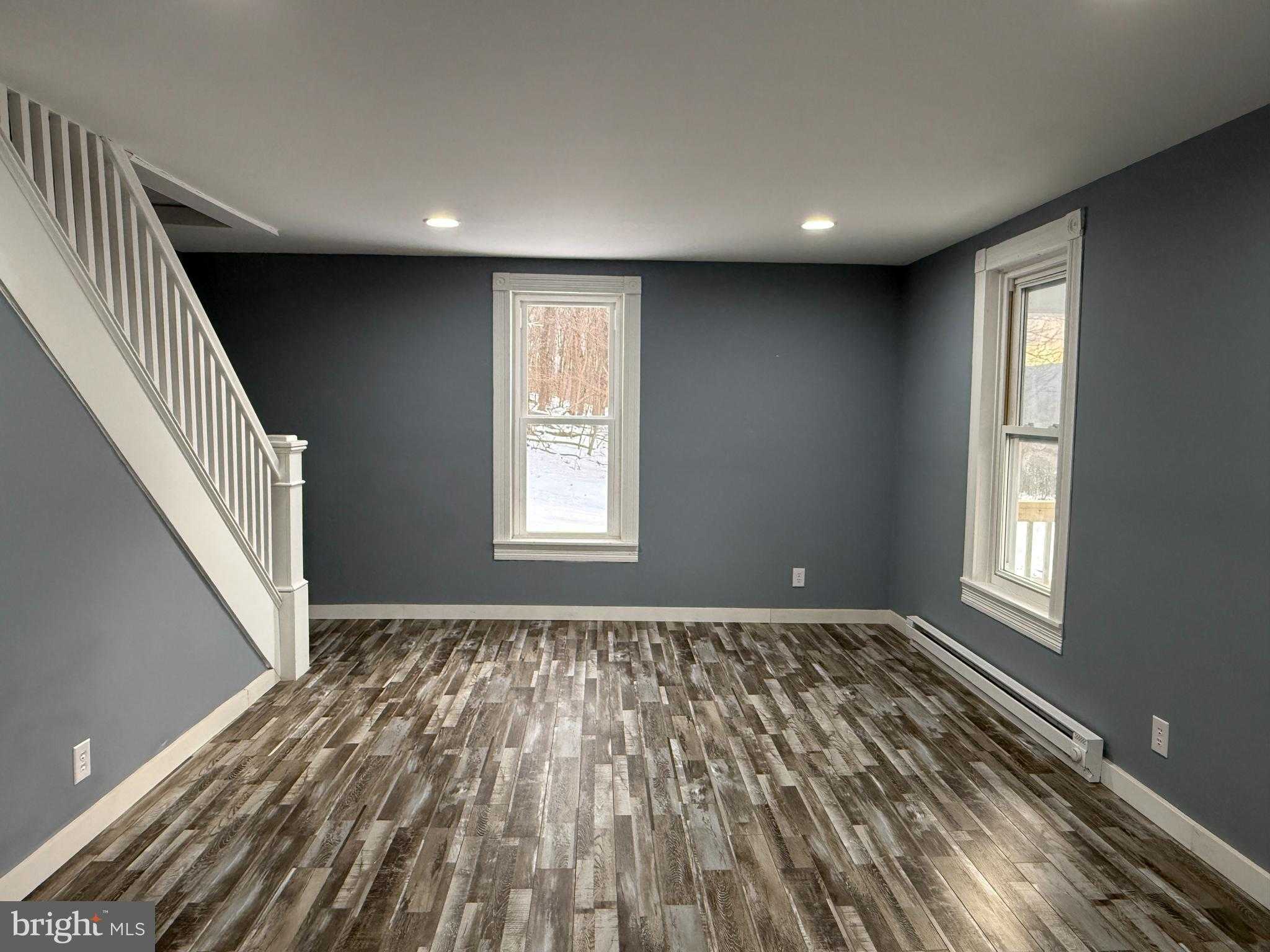 514 Highland Ave photo 2