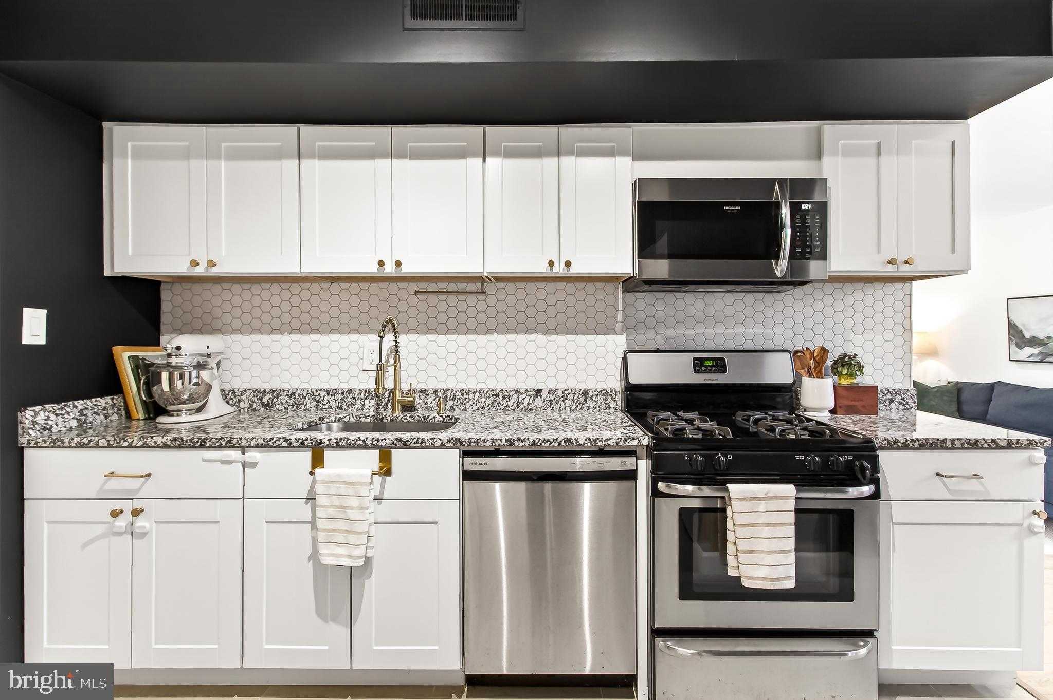 3100 S Manchester St Apt T16 photo 17