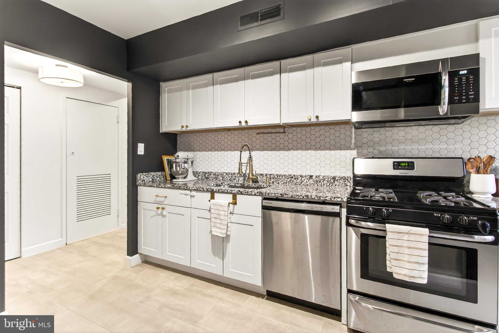 3100 S Manchester St Apt T16 photo 21