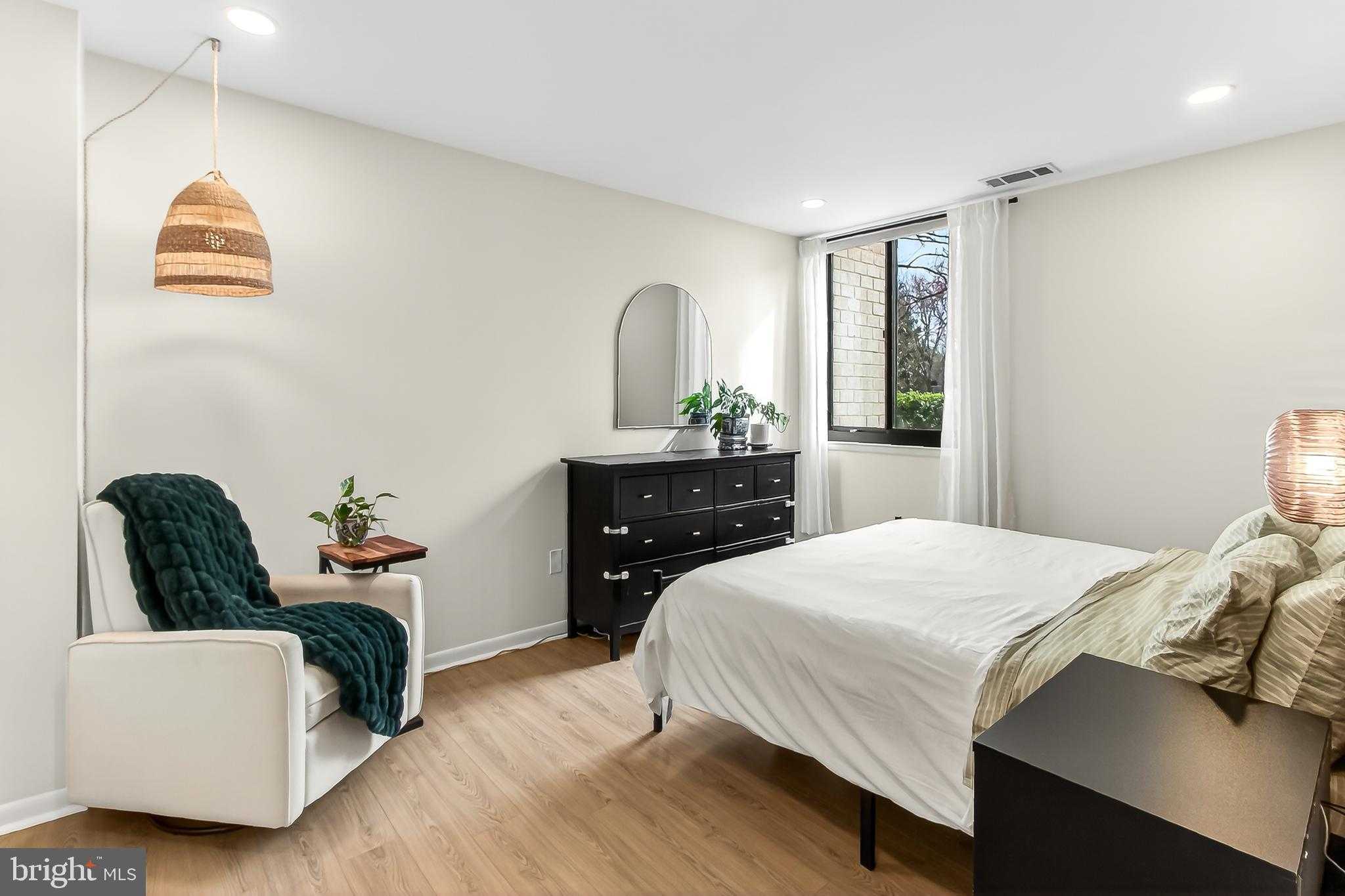 3100 S Manchester St Apt T16 photo 23