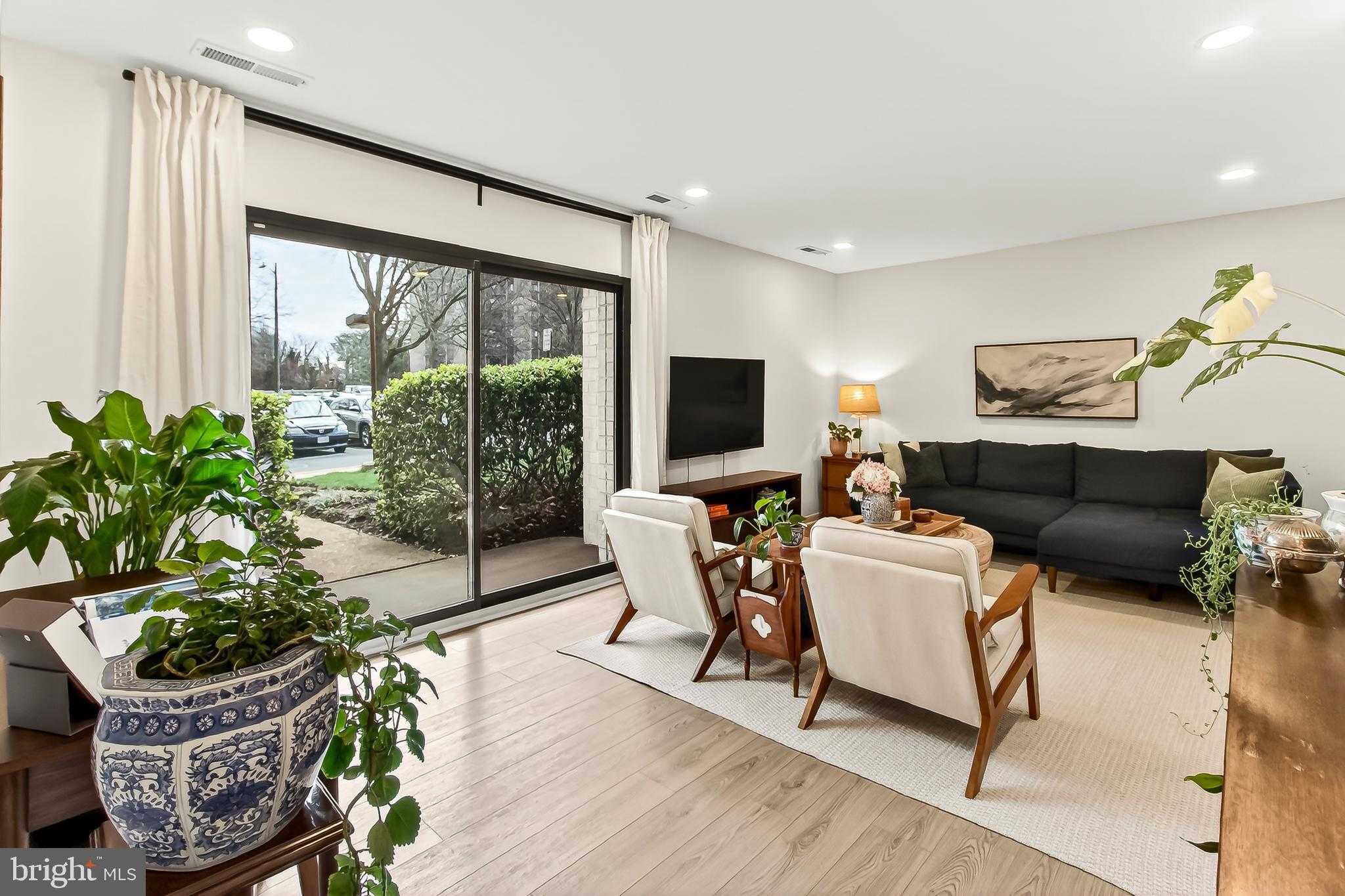 3100 S Manchester St Apt T16 photo 6