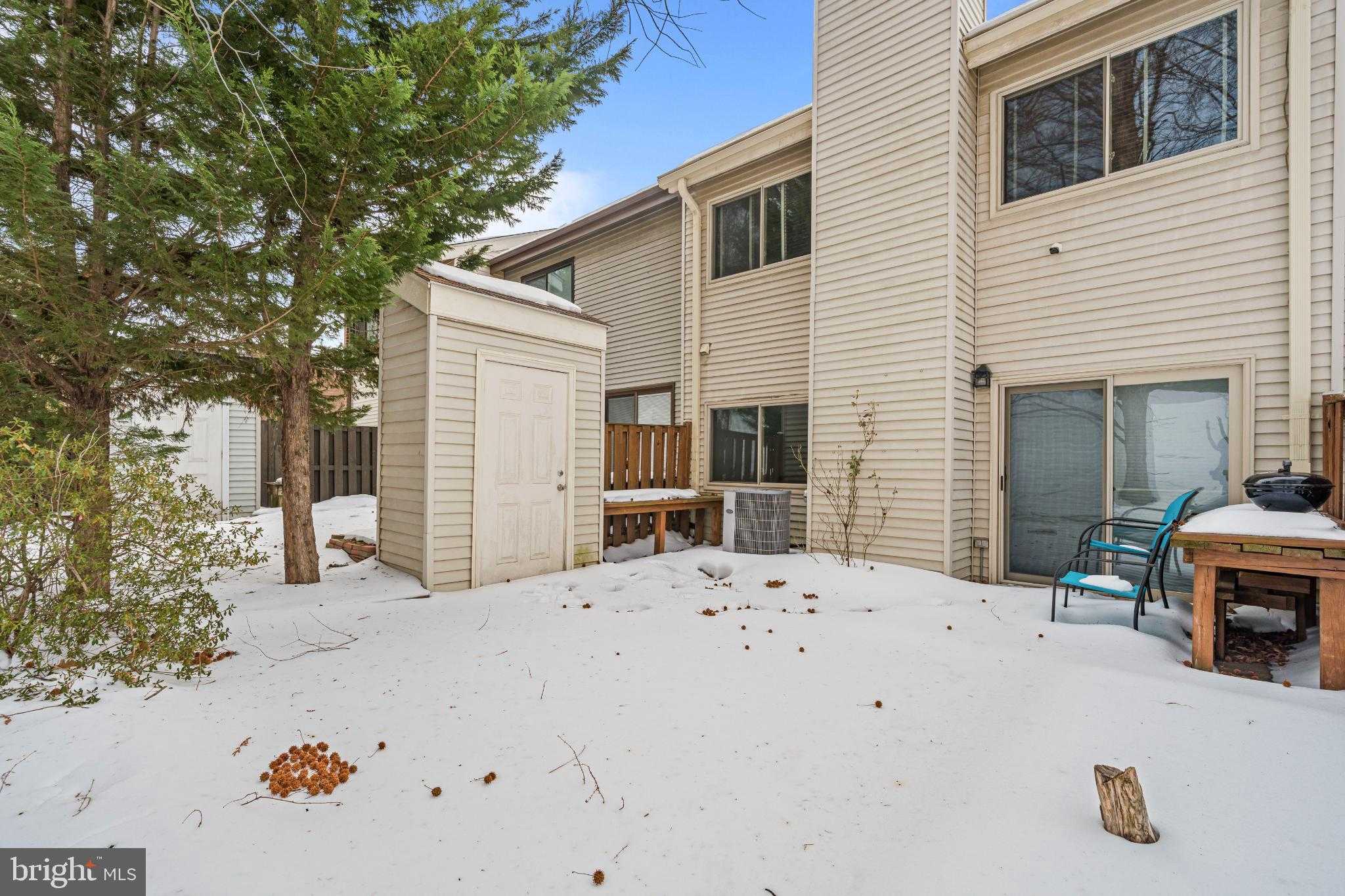 7105 Ora Glen CT photo 14