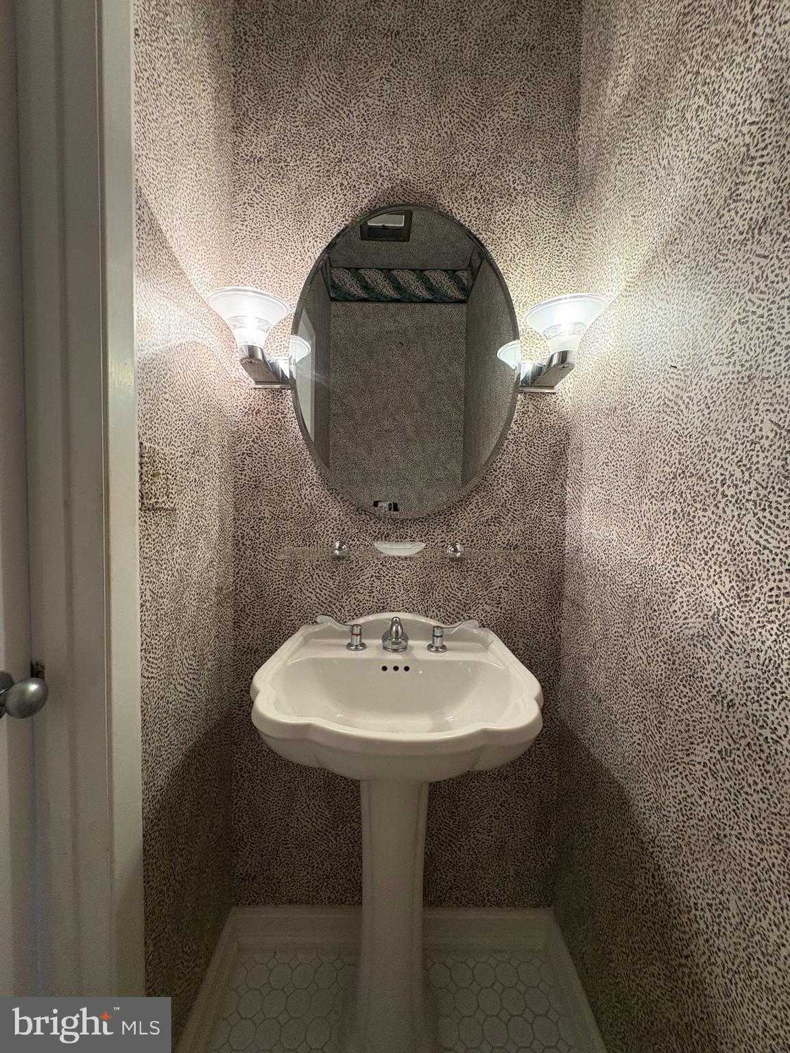 28 Bouton Green CT photo 10