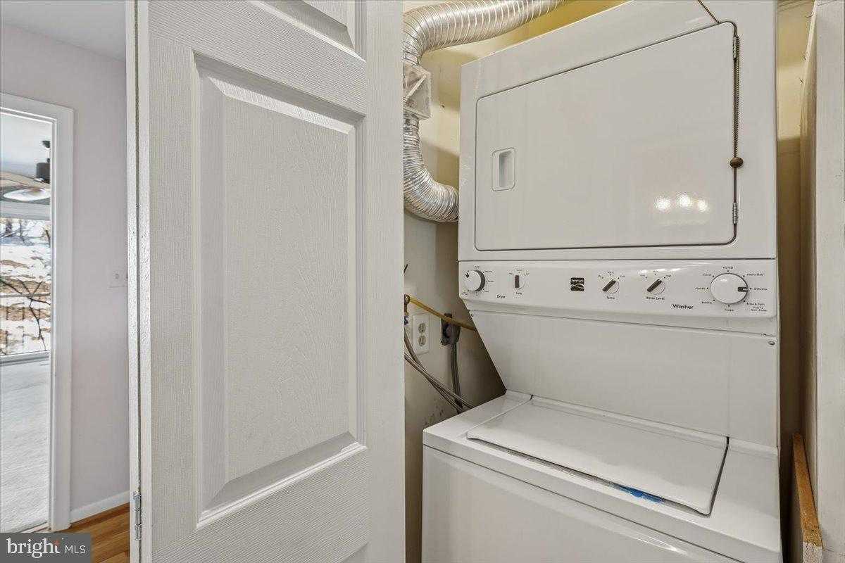 28 Bouton Green CT photo 25