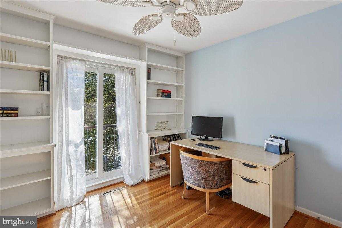 28 Bouton Green CT photo 33