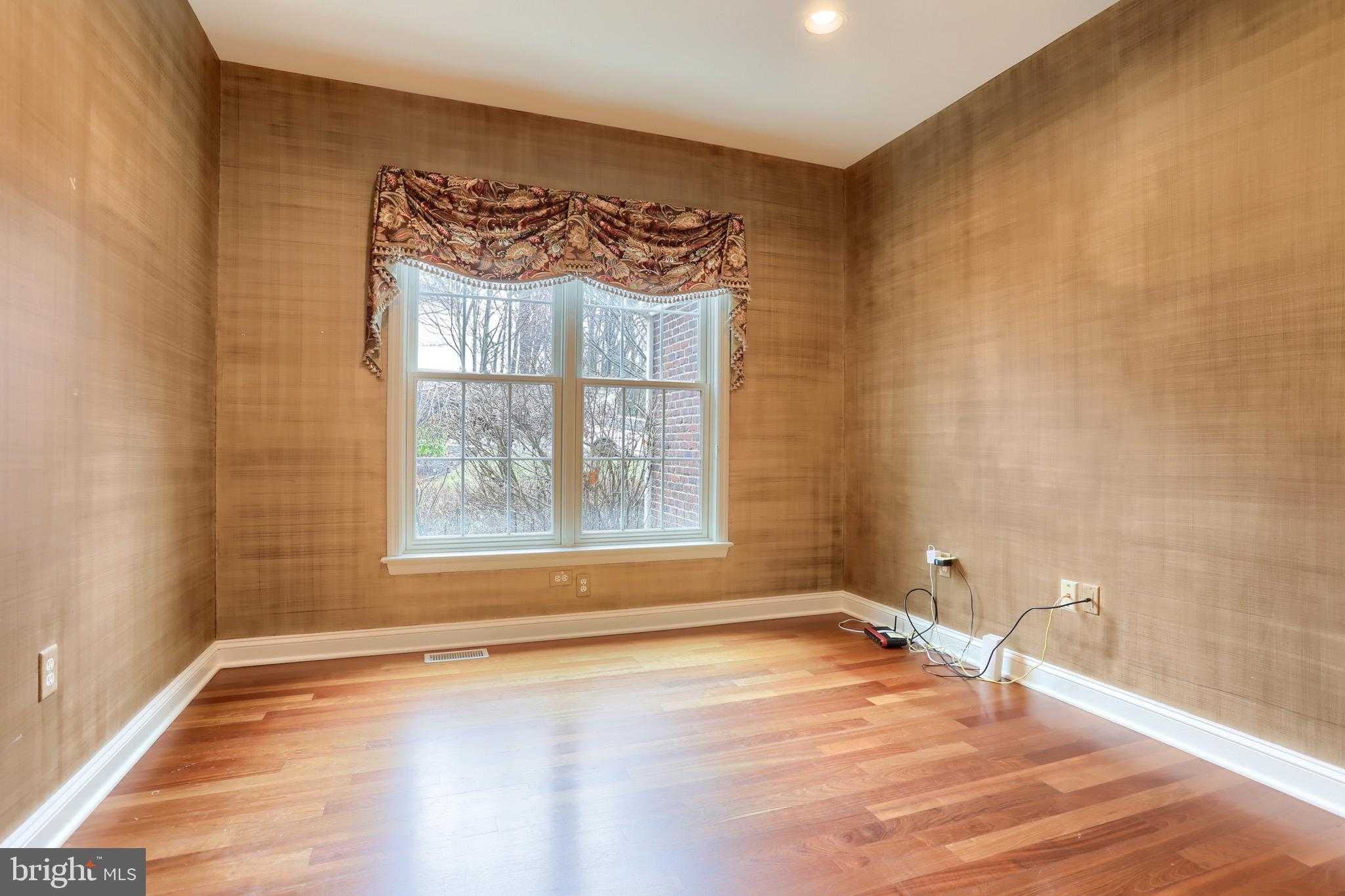 1150 Jill Dr photo 11