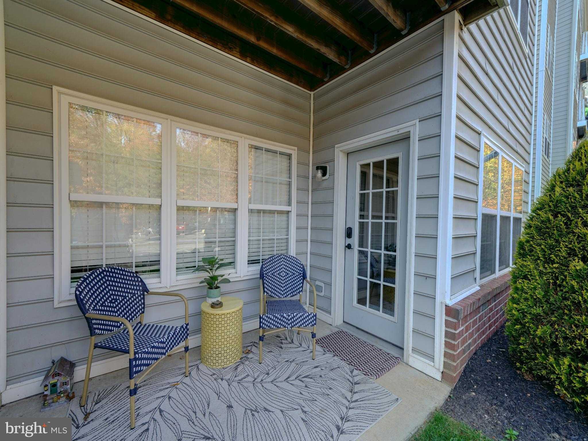 532 Hopkins Landing Dr photo 3