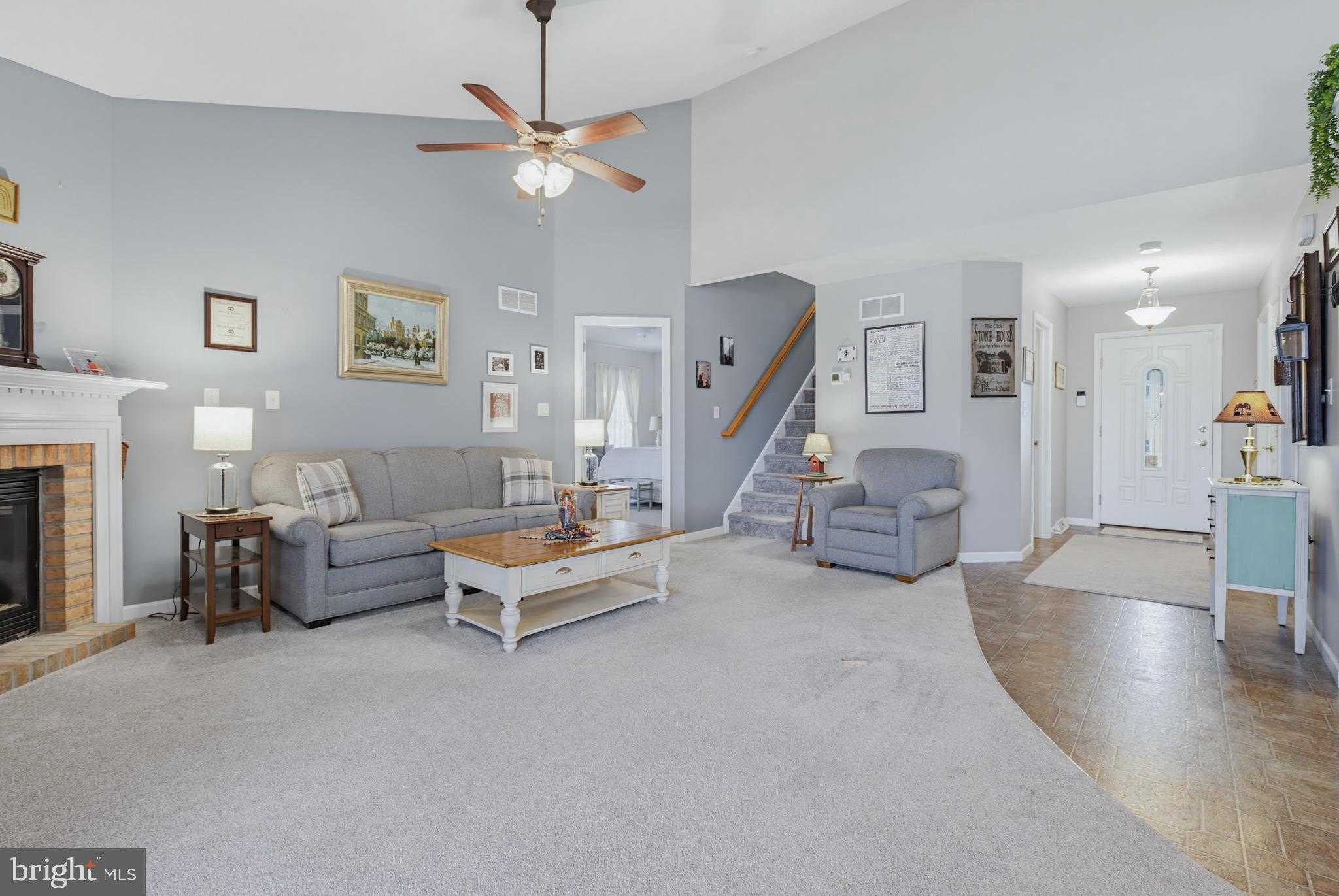 730 Heather Rdg photo 7