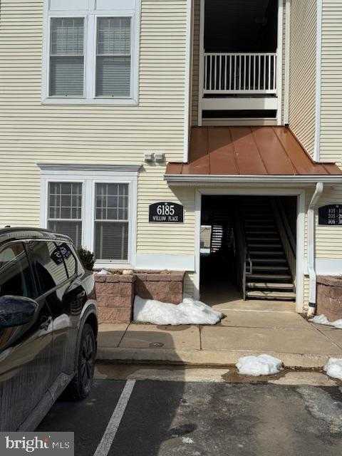 6185 Willow Pl Apt 105, Bealeton