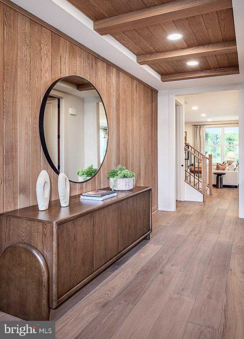 503 Harper Ct photo 2