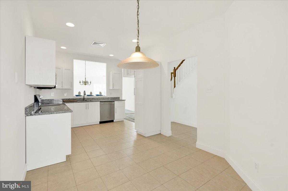 424 Oak Hill Ln photo 5