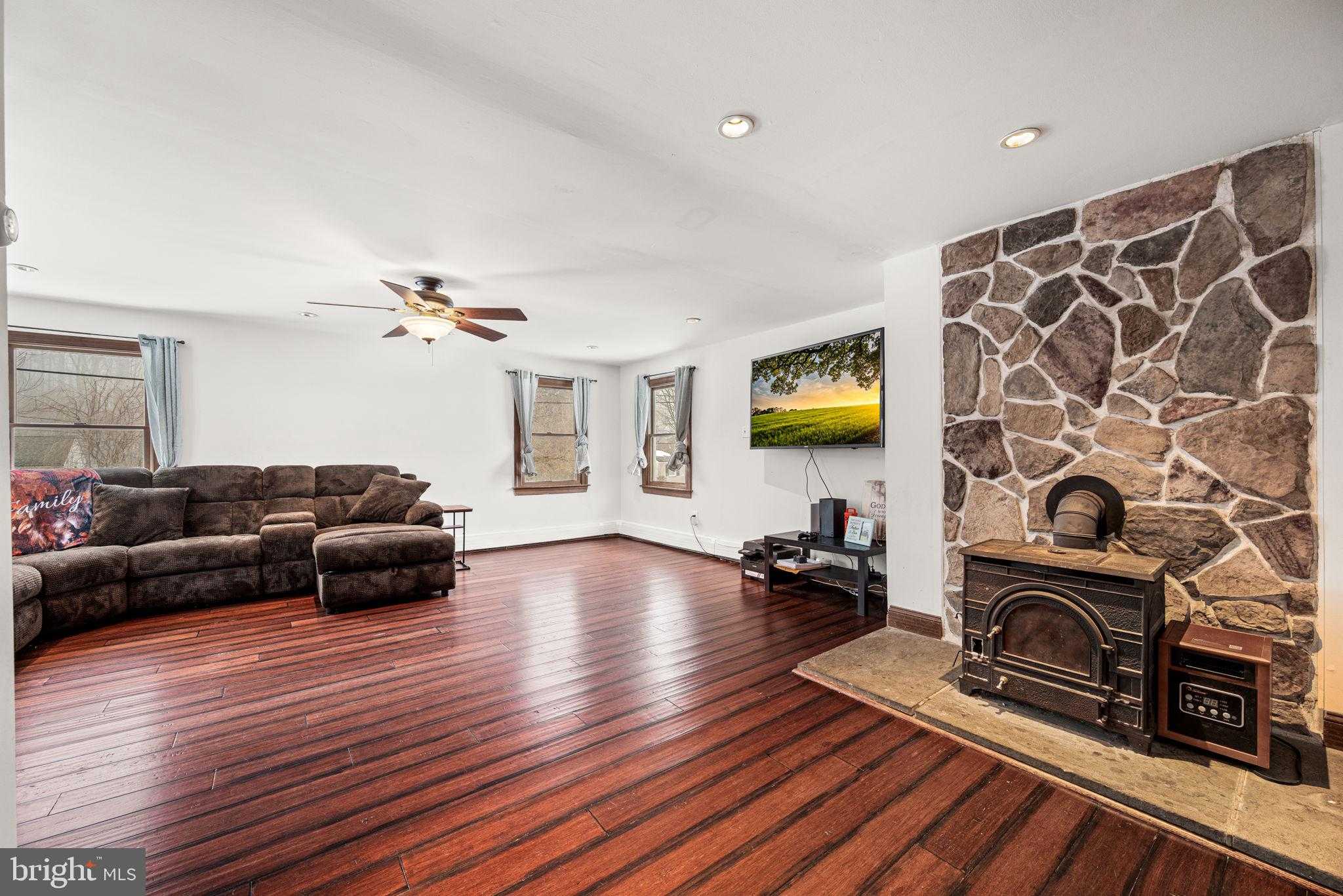 251 Pratts Dam Rd photo 7