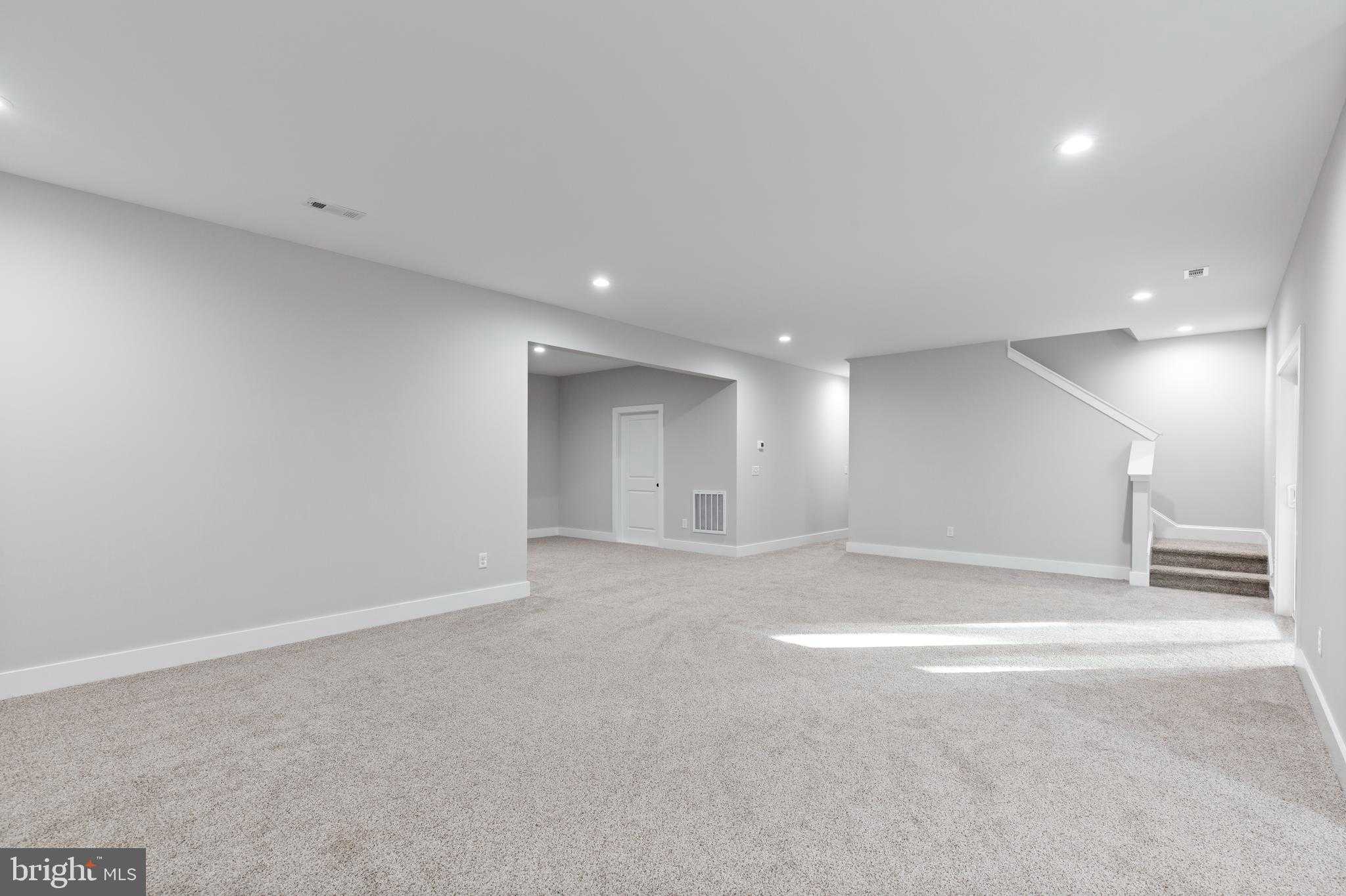 5301 Wyndemere Cir photo 29