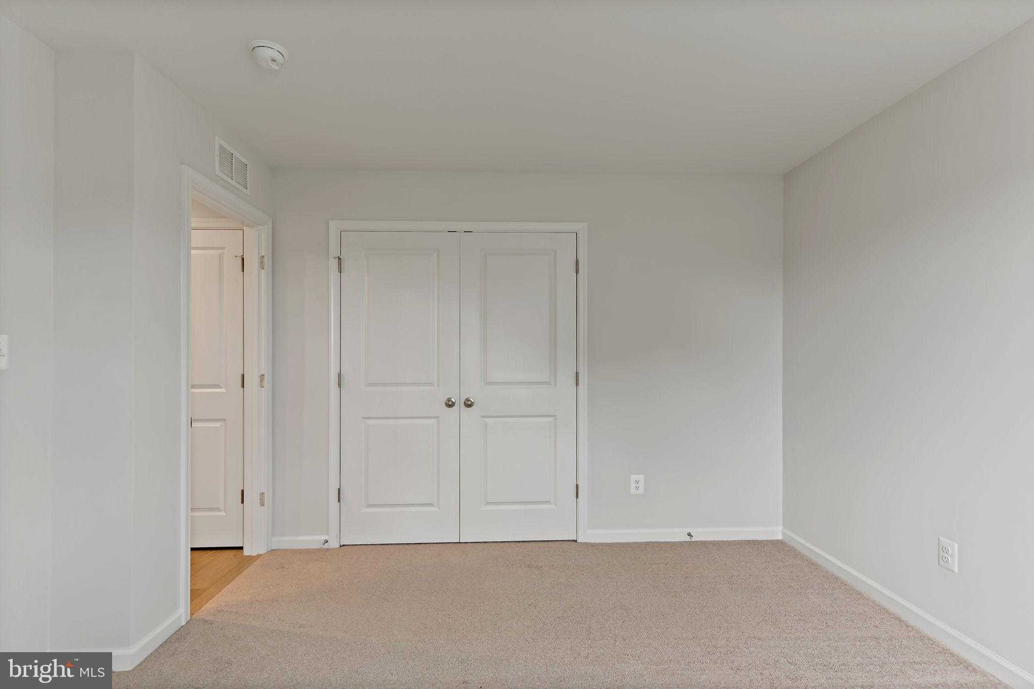 Fontana Cir photo 21